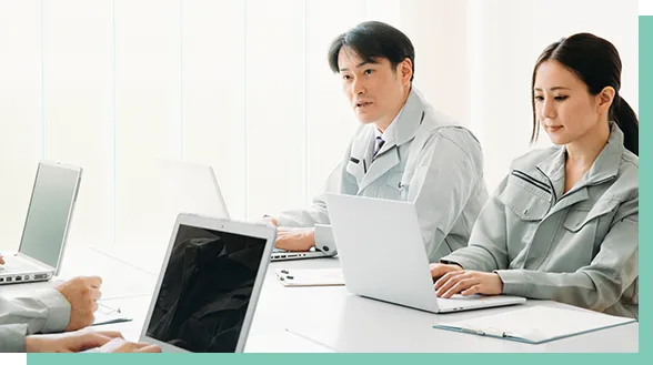 点検結果の報告書作成および社内共有